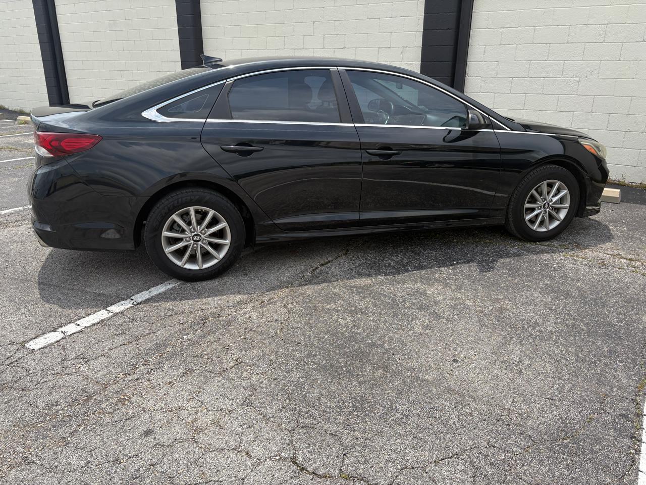 Hyundai Sonata SE 2.4L 2018