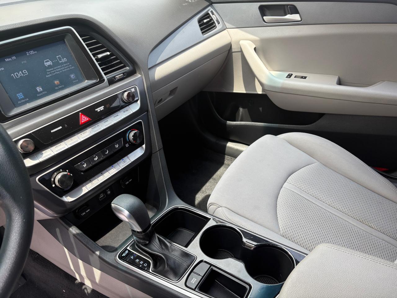 Hyundai Sonata SE 2.4L 2018