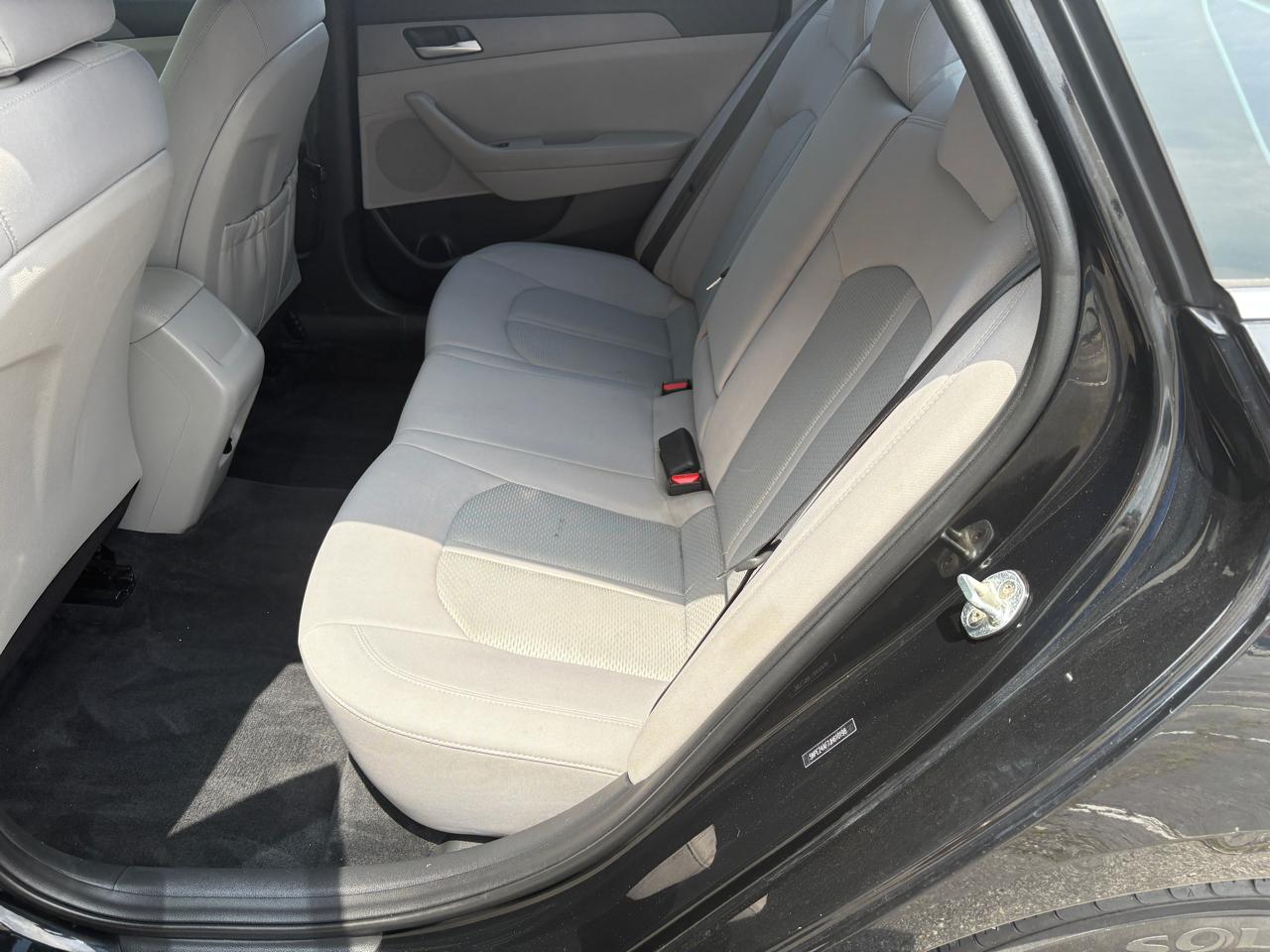 Hyundai Sonata SE 2.4L 2018