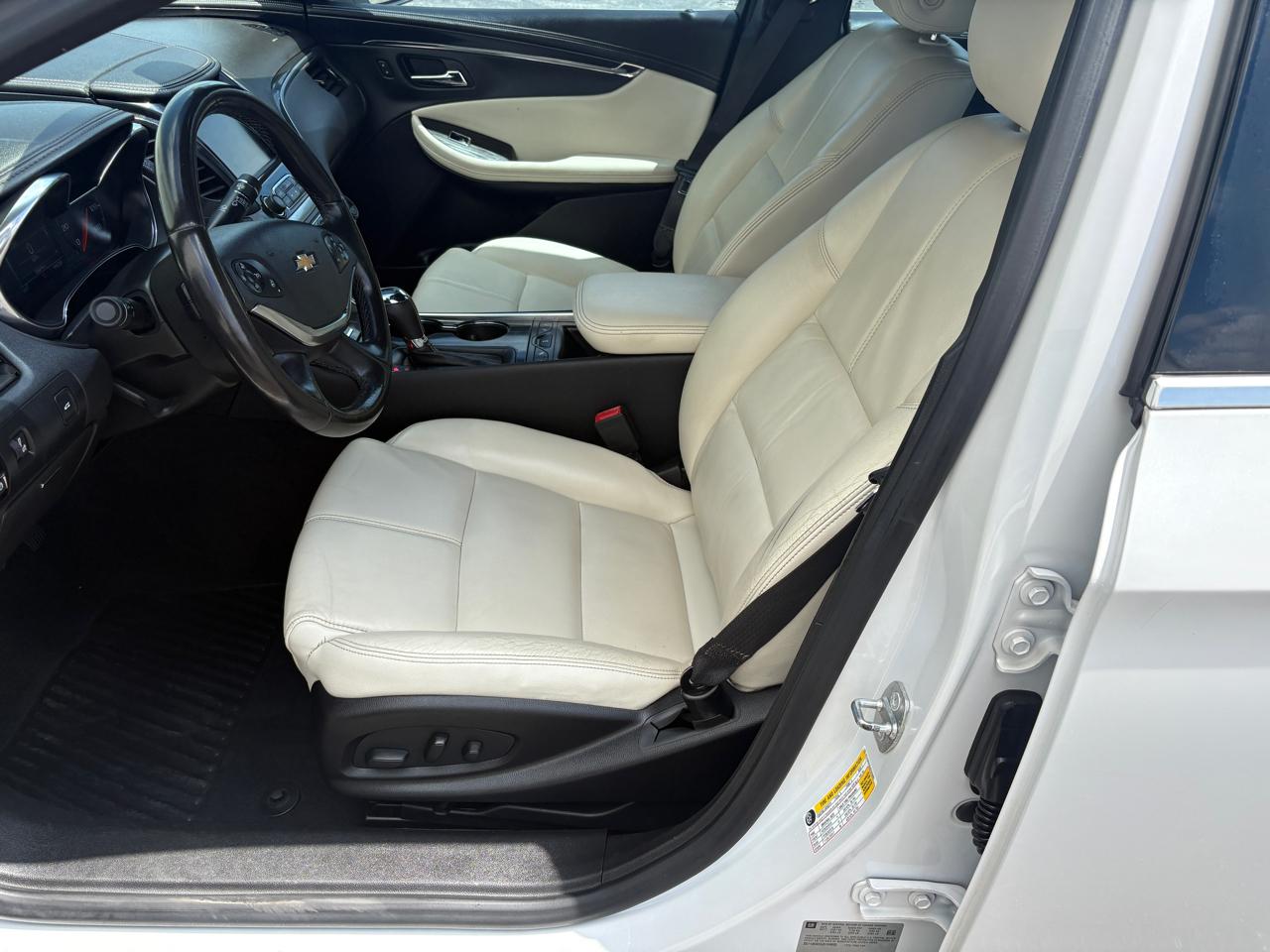 Chevrolet Impala 4dr Sdn LT w/1LT 2018
