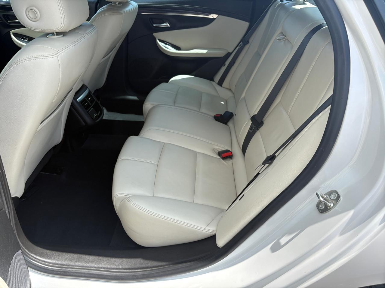 Chevrolet Impala 4dr Sdn LT w/1LT 2018
