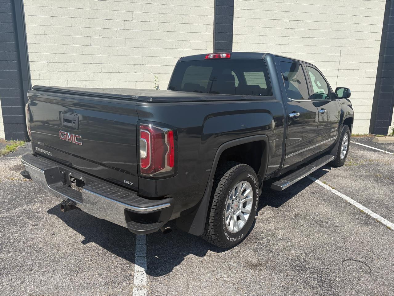 GMC Sierra 1500 4WD Crew Cab 143.5" SLT 2017
