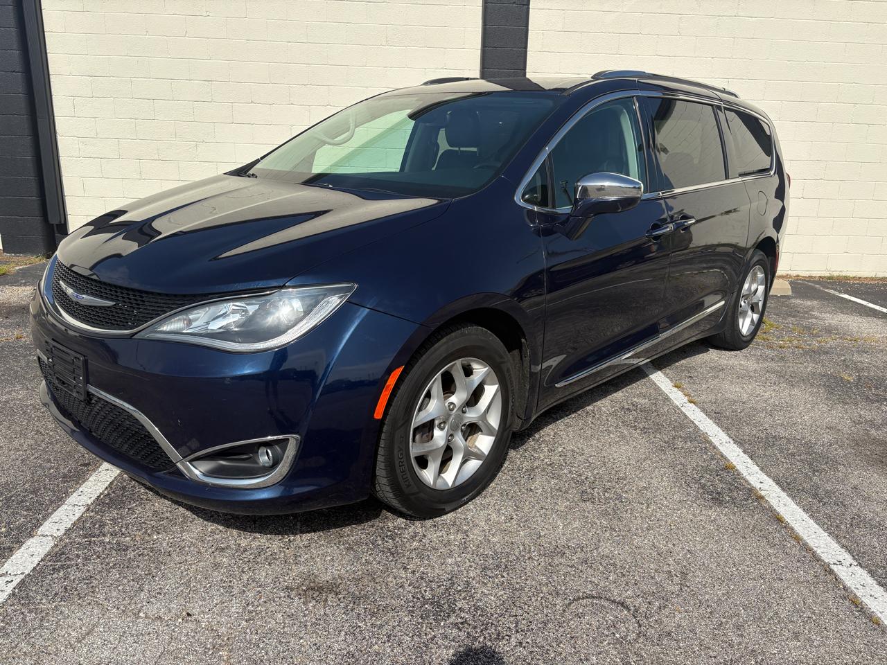 2019 Chrysler Pacifica Limited FWD