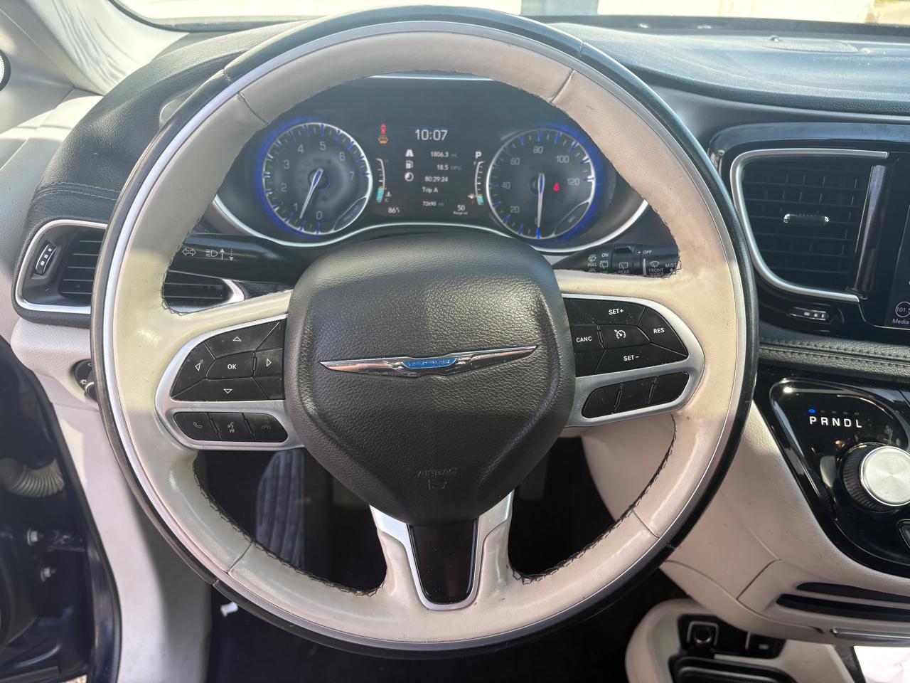 Chrysler Pacifica Limited FWD 2019