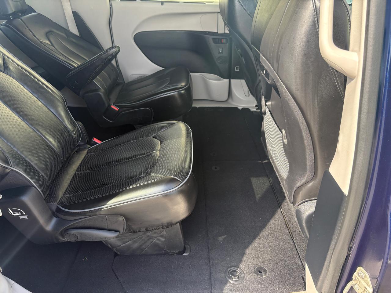 Chrysler Pacifica Limited FWD 2019