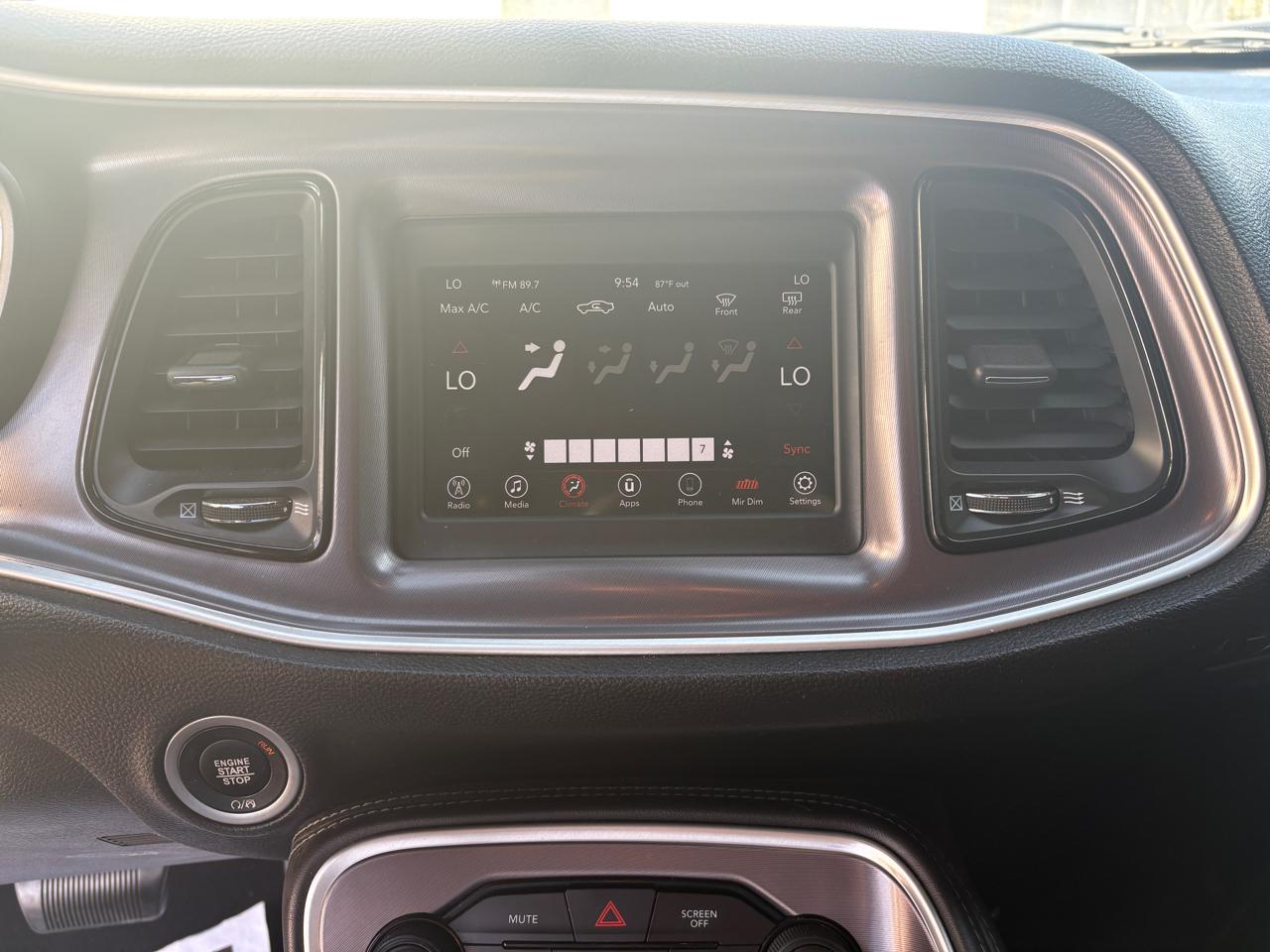 Dodge Challenger SXT RWD 2019