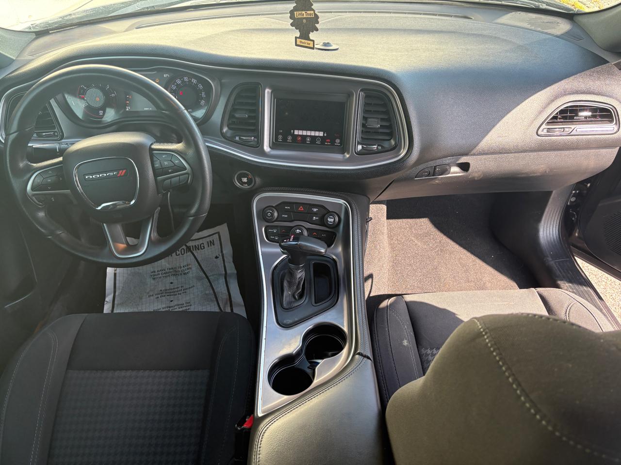 Dodge Challenger SXT RWD 2019