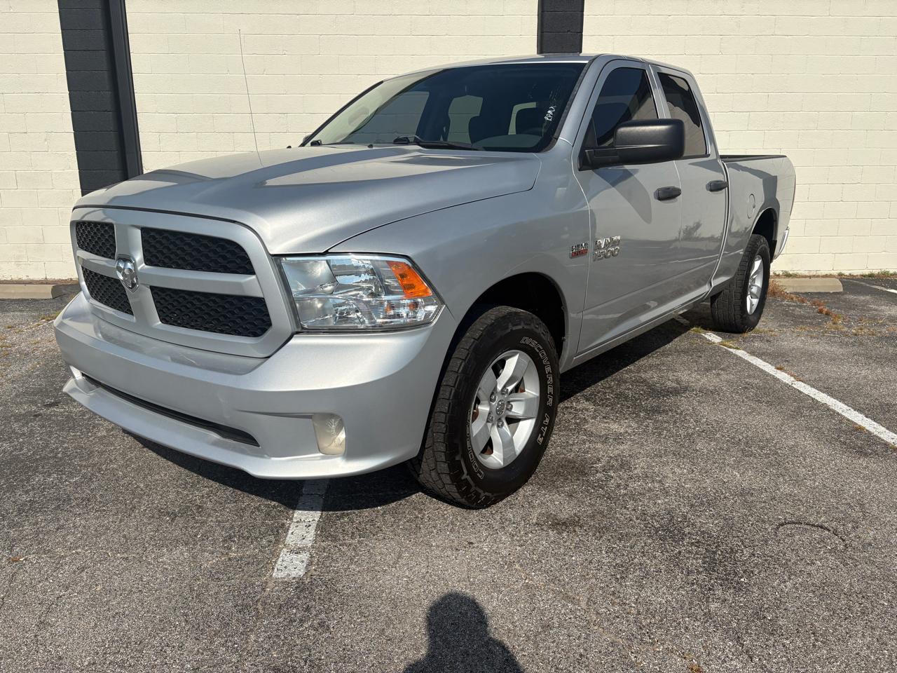 2017 RAM 1500 Express 4x4 Quad Cab 6'4" Box