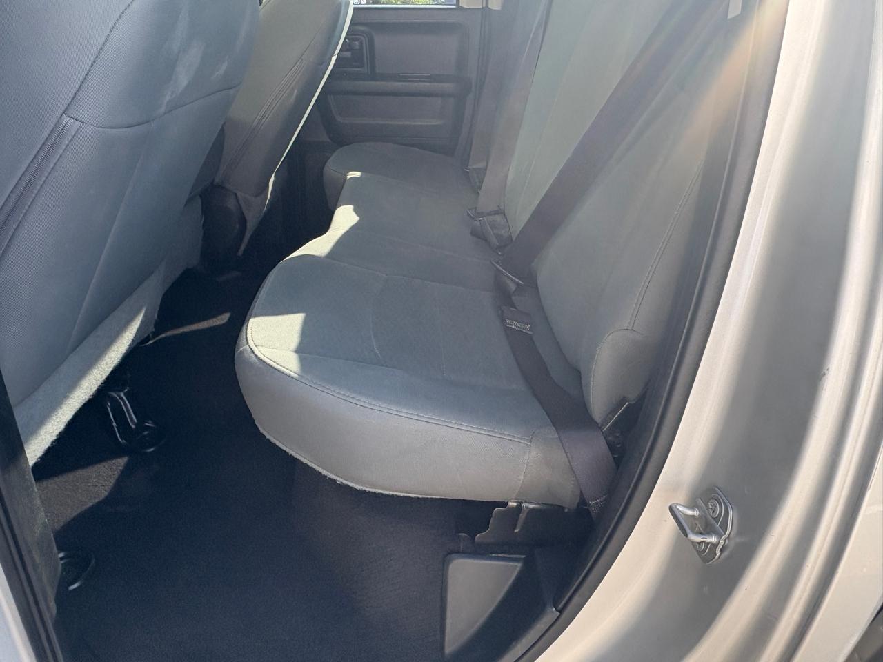RAM 1500 Express 4x4 Quad Cab 6'4" Box 2017
