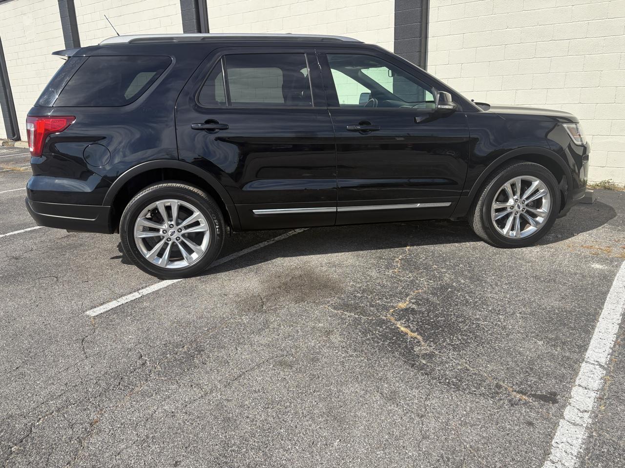 Ford Explorer XLT 4WD 2018