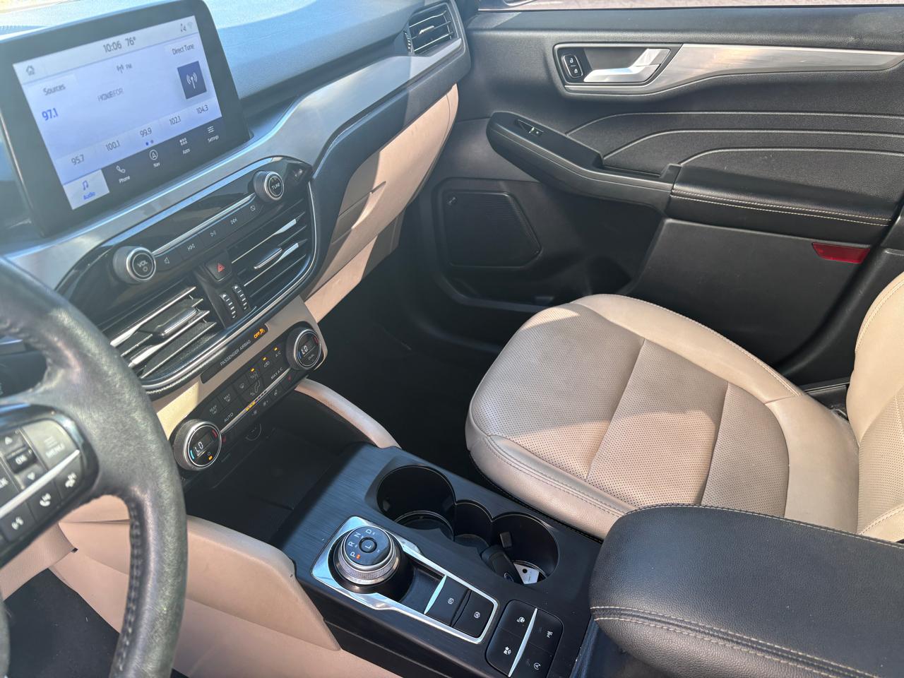 Ford Escape Titanium AWD 2021
