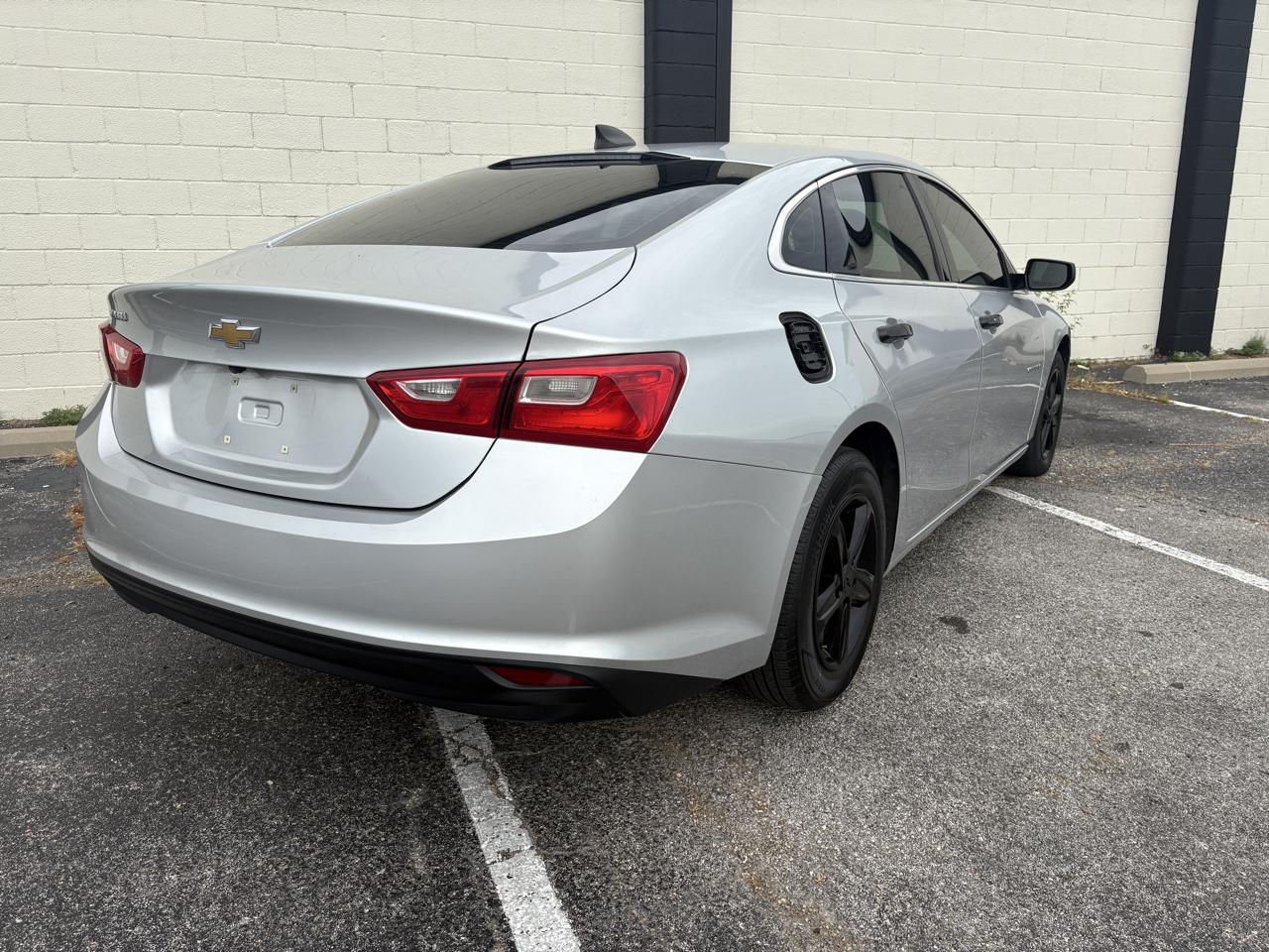 Chevrolet Malibu 4dr Sdn LS w/1LS 2021