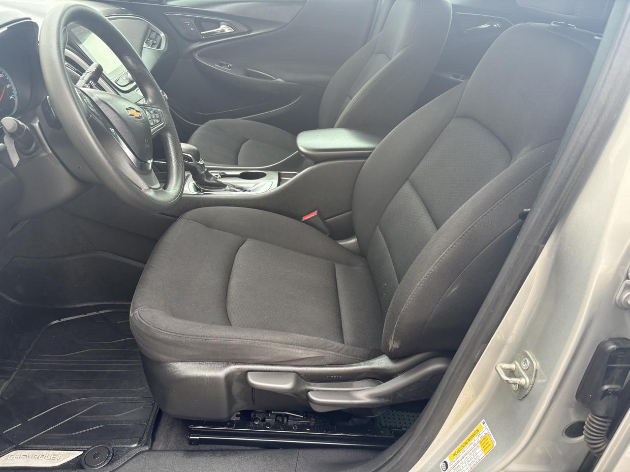 Chevrolet Malibu 4dr Sdn LS w/1LS 2021
