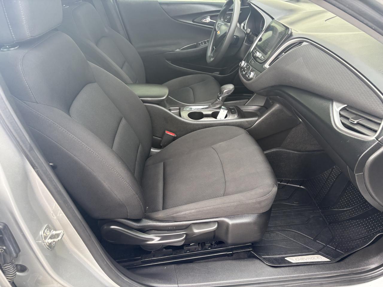Chevrolet Malibu 4dr Sdn LS w/1LS 2021