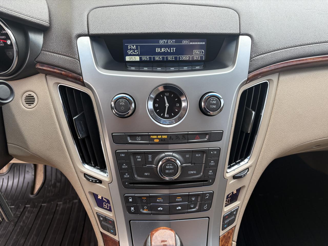 Cadillac CTS Sedan 4dr Sdn 3.0L Luxury RWD 2011