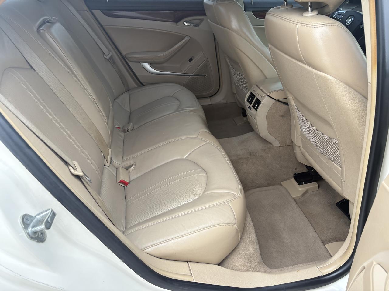 Cadillac CTS Sedan 4dr Sdn 3.0L Luxury RWD 2011