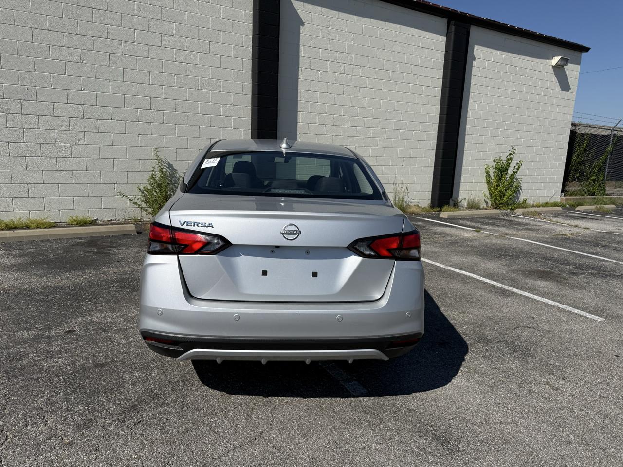 2025 Nissan Versa SV CVT
