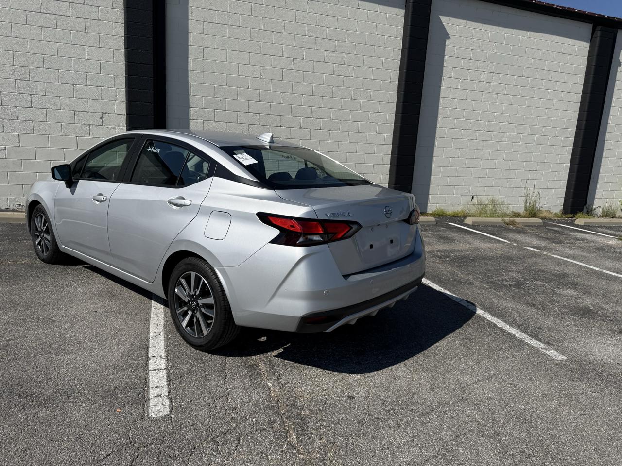 Nissan Versa SV CVT 2025
