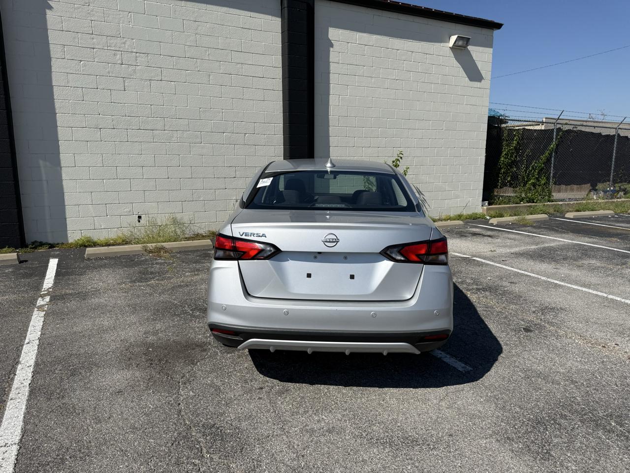 Nissan Versa SV CVT 2025