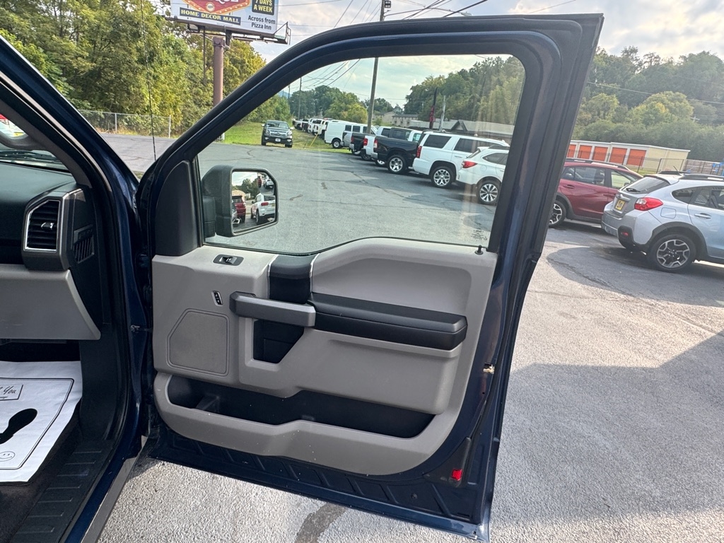 Ford F-150 XLT SuperCab 8-ft. Bed 4WD 2015