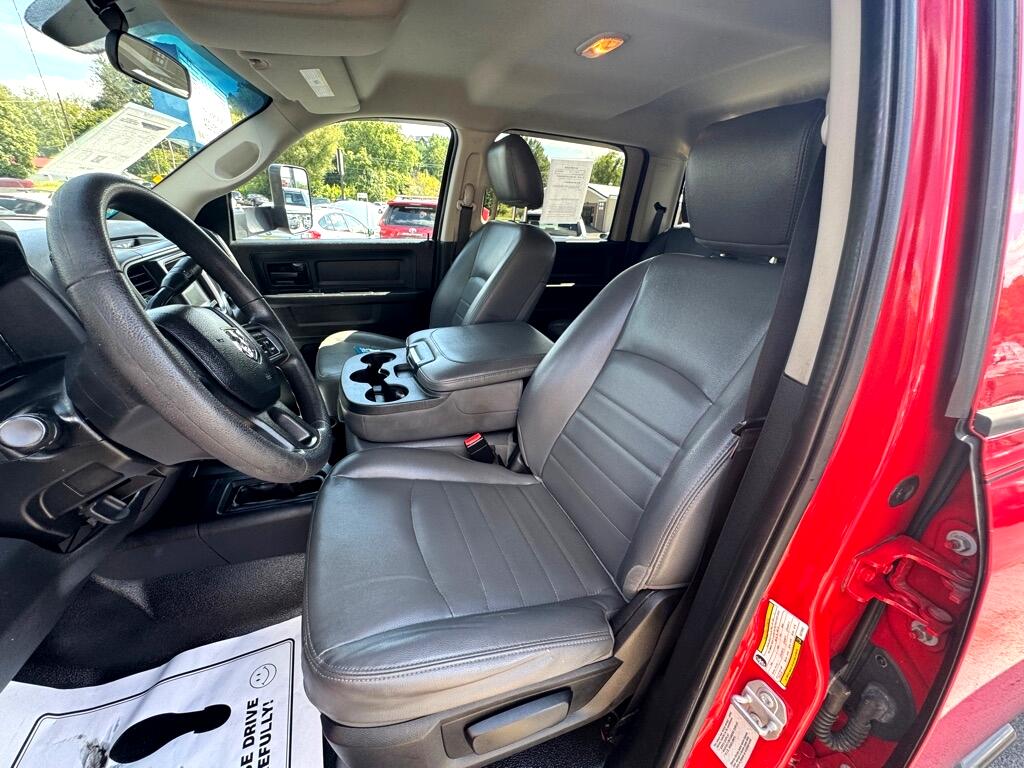 RAM 3500 Tradesman Crew Cab 4WD DRW 2016