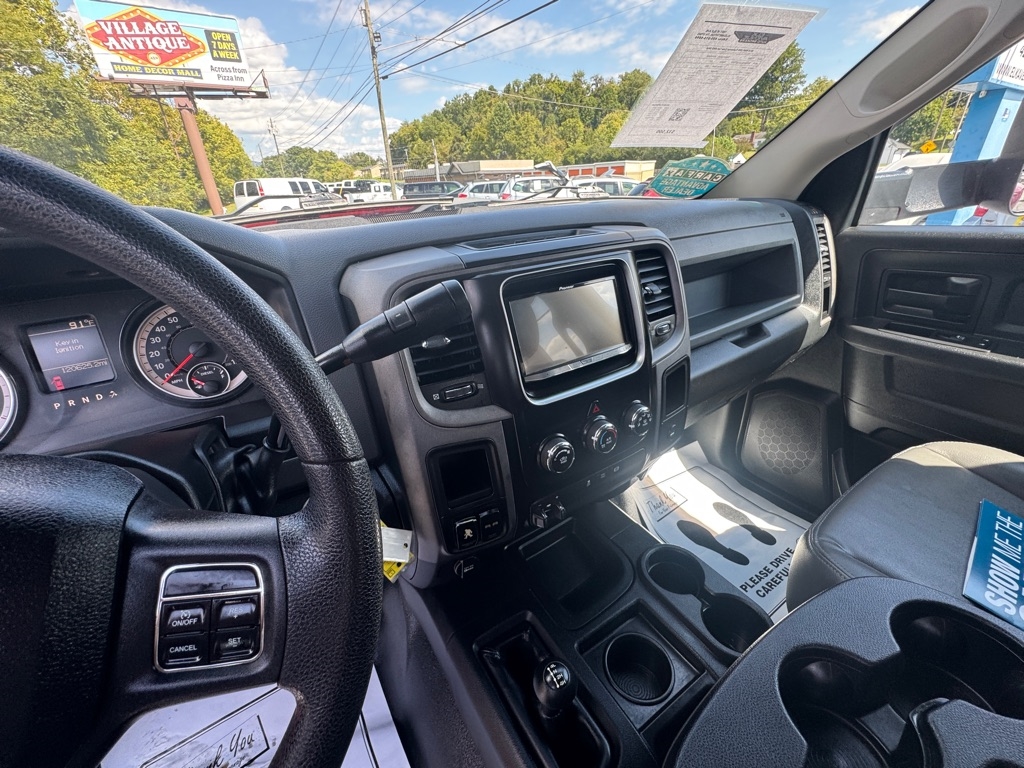 RAM 3500 Tradesman Crew Cab 4WD DRW 2016
