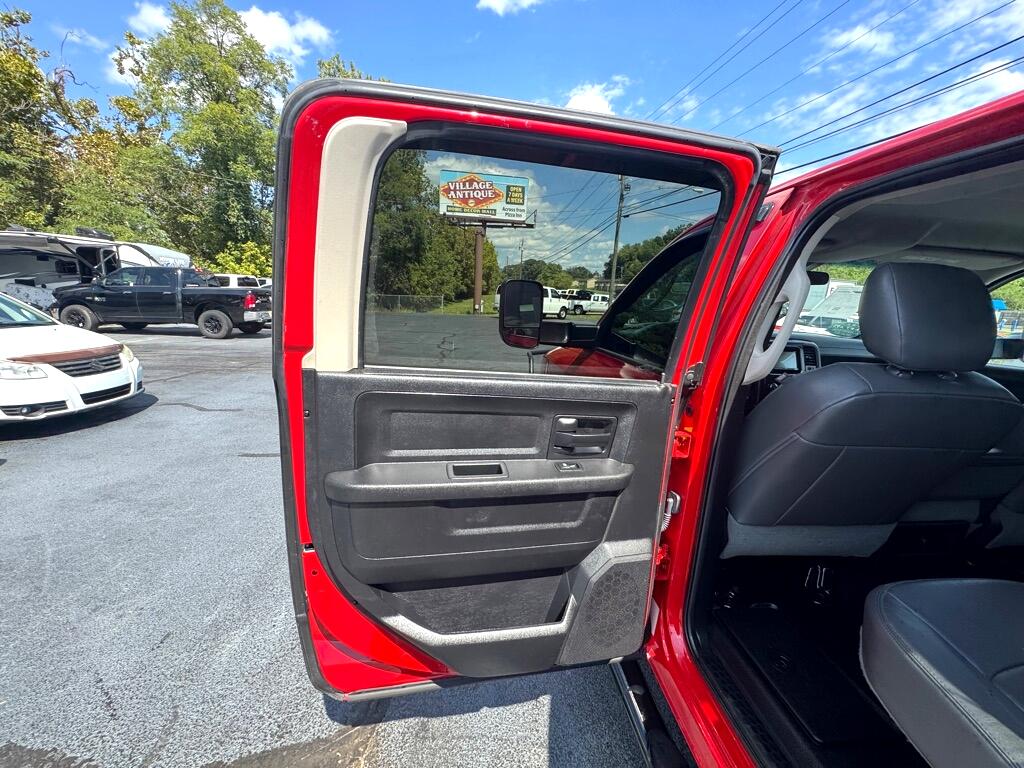 RAM 3500 Tradesman Crew Cab 4WD DRW 2016