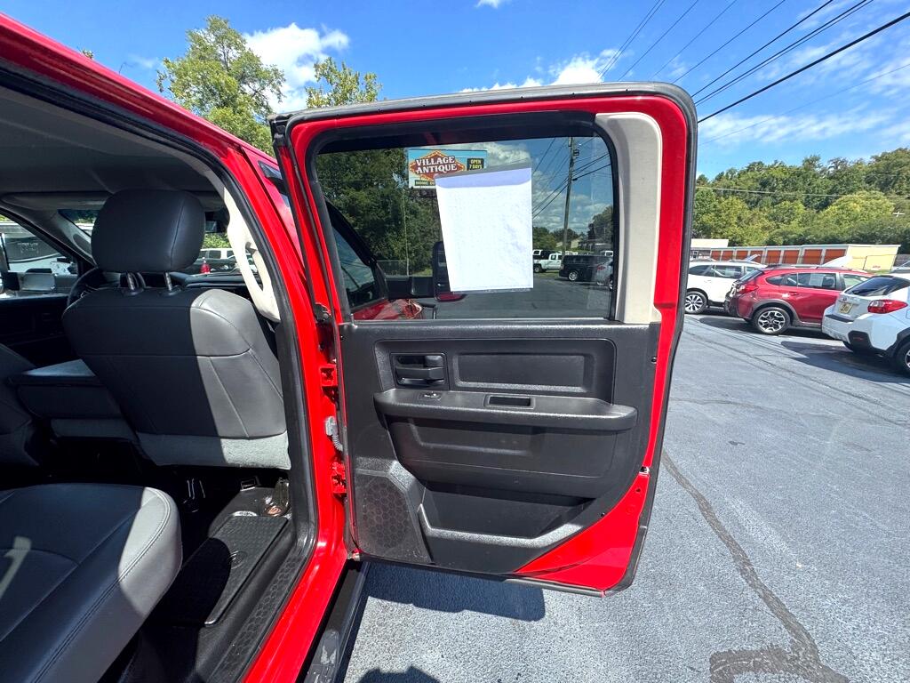 RAM 3500 Tradesman Crew Cab 4WD DRW 2016