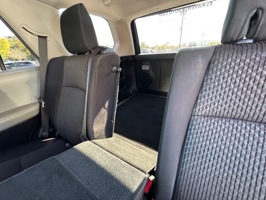 Toyota 4Runner SR5 4WD 2011