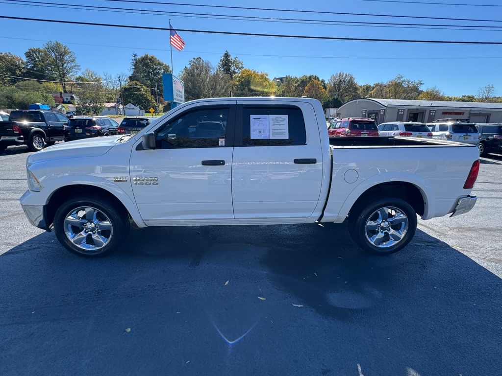 RAM 1500 SLT Crew Cab SWB 4WD 2016