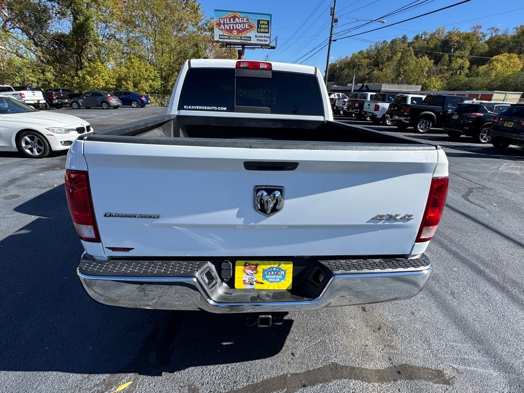 RAM 1500 SLT Crew Cab SWB 4WD 2016