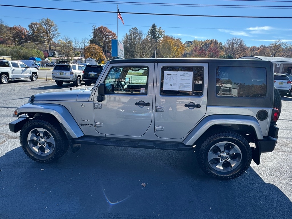 Jeep Wrangler Unlimited Sahara 4WD 2017