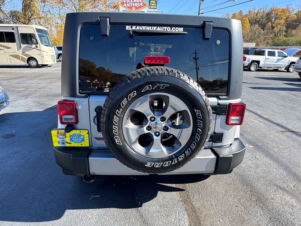 Jeep Wrangler Unlimited Sahara 4WD 2017