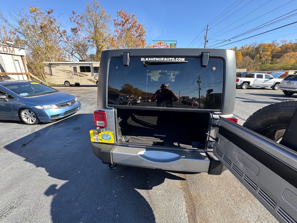 Jeep Wrangler Unlimited Sahara 4WD 2017