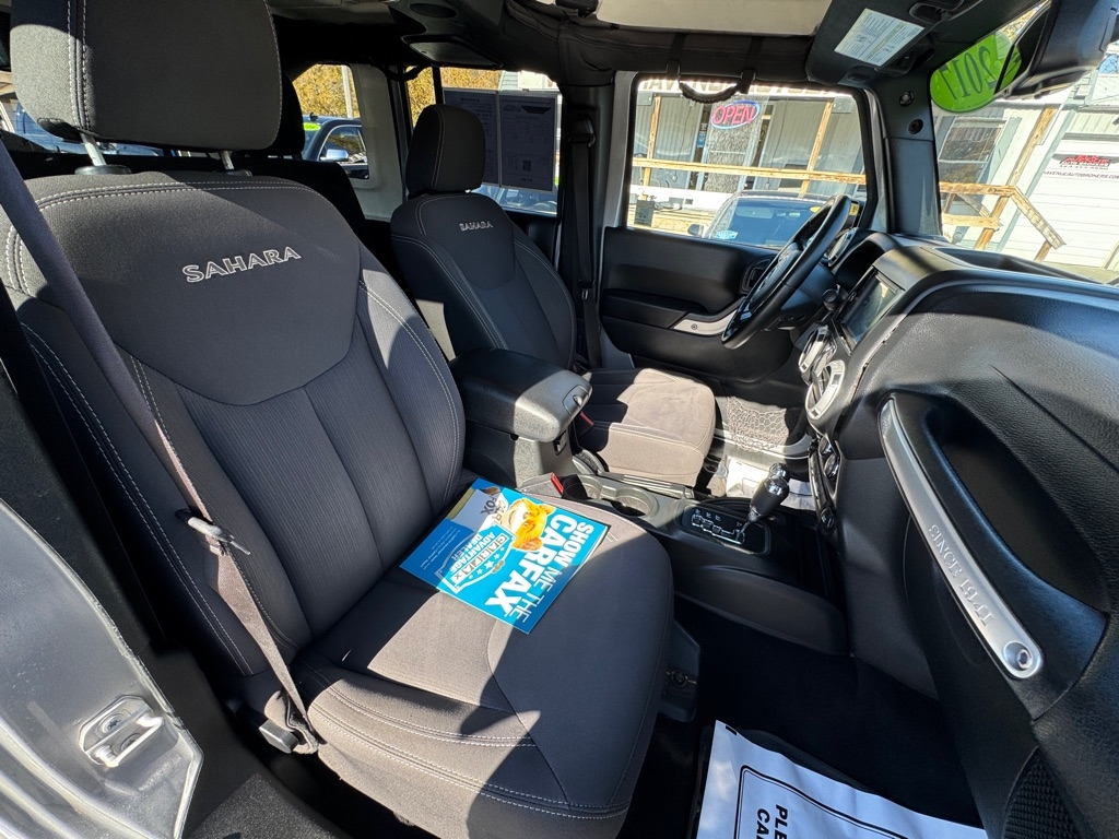 Jeep Wrangler Unlimited Sahara 4WD 2017