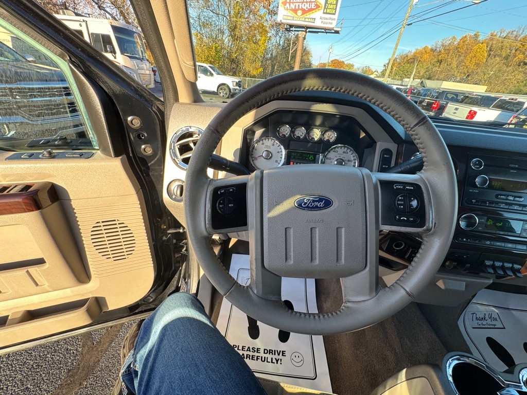 Ford F-250 SD Lariat Crew Cab 4WD 2010