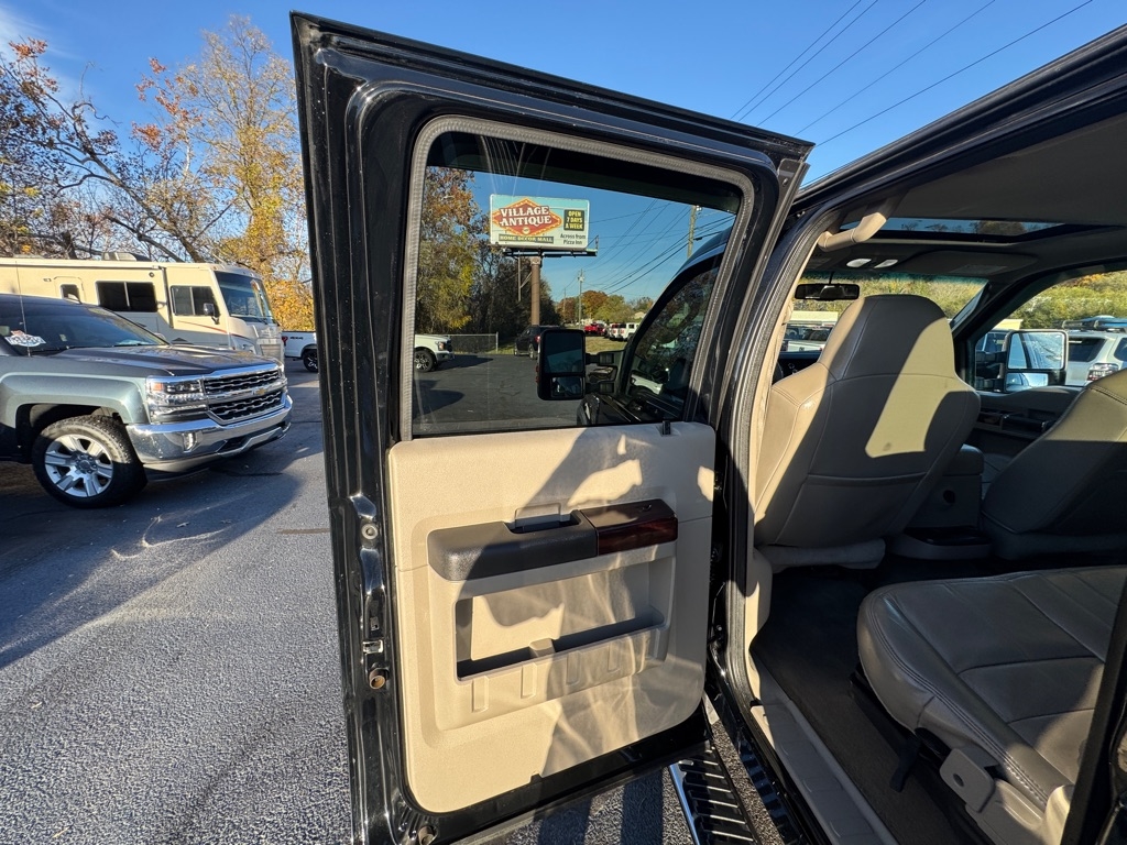 Ford F-250 SD Lariat Crew Cab 4WD 2010