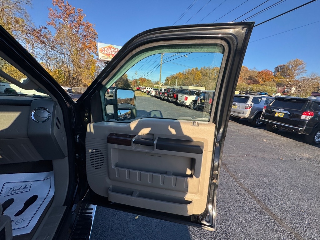 Ford F-250 SD Lariat Crew Cab 4WD 2010