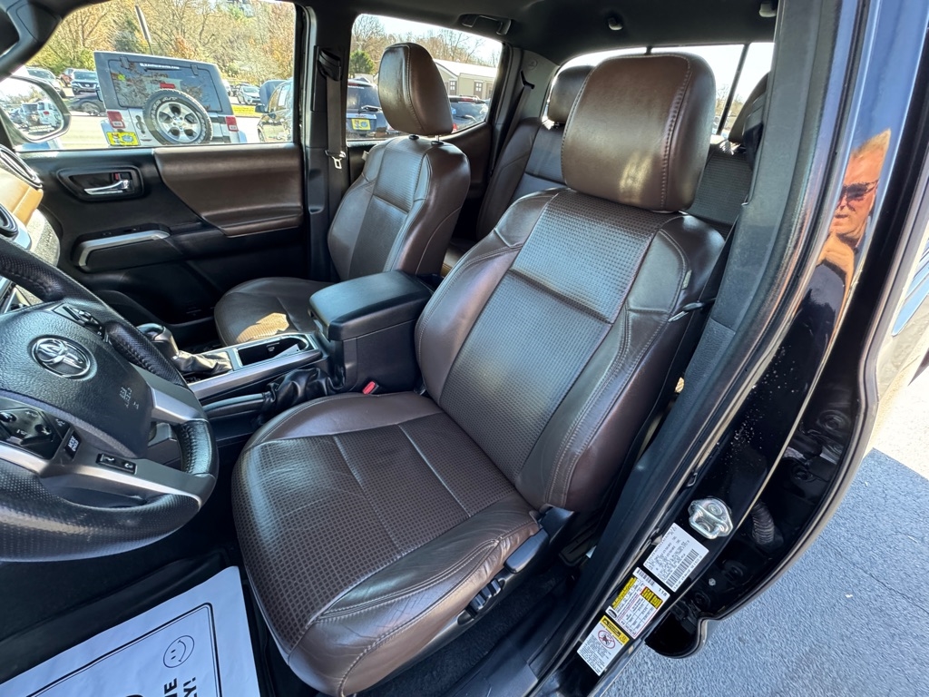 Toyota Tacoma Limited Double Cab V6 6AT 4WD 2017