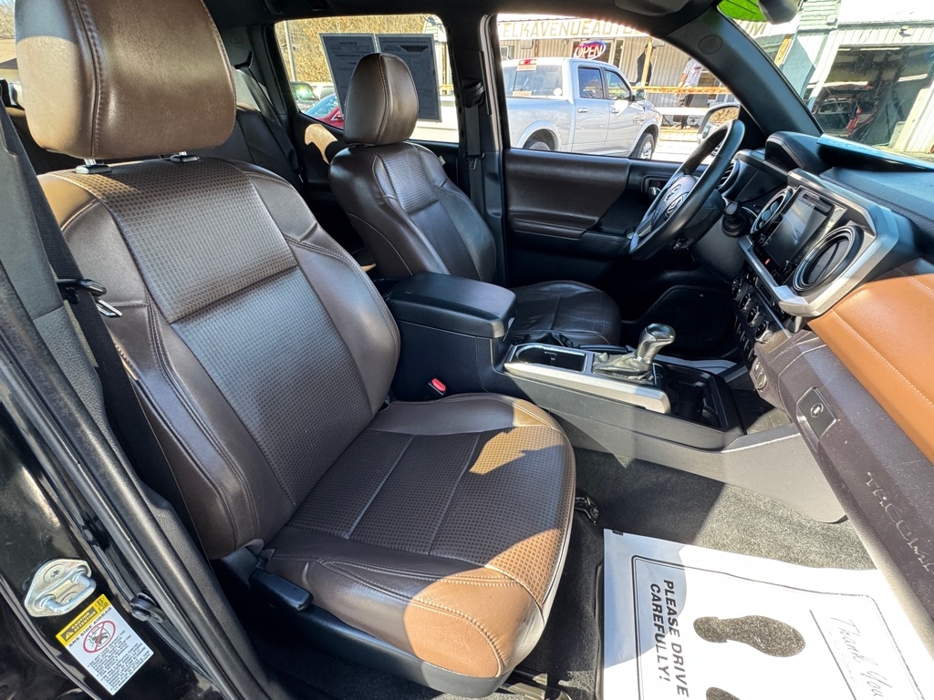 Toyota Tacoma Limited Double Cab V6 6AT 4WD 2017