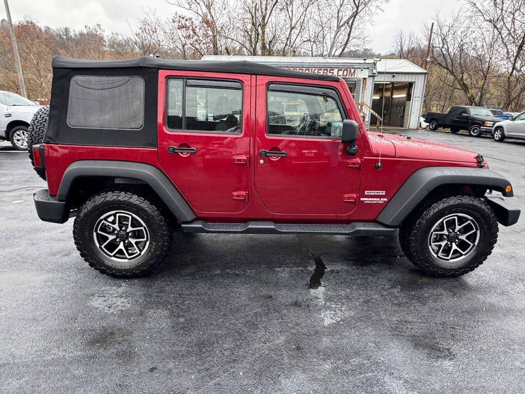 Jeep Wrangler Unlimited Sport 4WD 2012