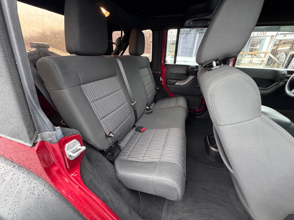 Jeep Wrangler Unlimited Sport 4WD 2012