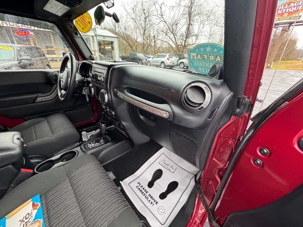 Jeep Wrangler Unlimited Sport 4WD 2012