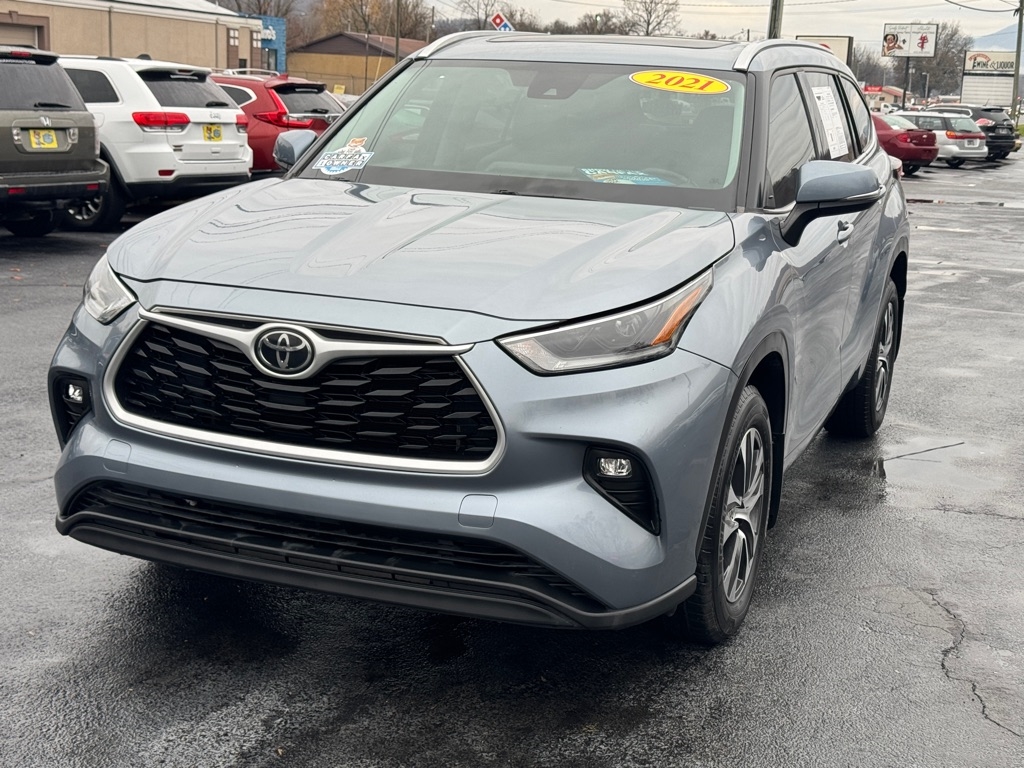 Toyota Highlander XLE AWD V6 2021