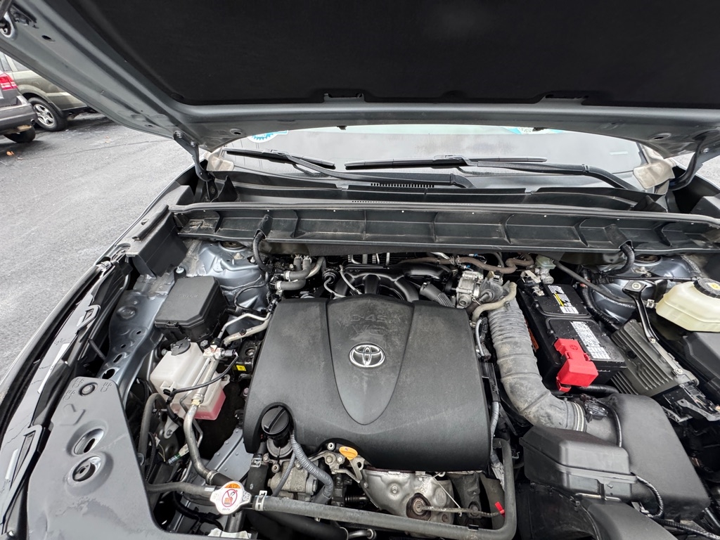 Toyota Highlander XLE AWD V6 2021