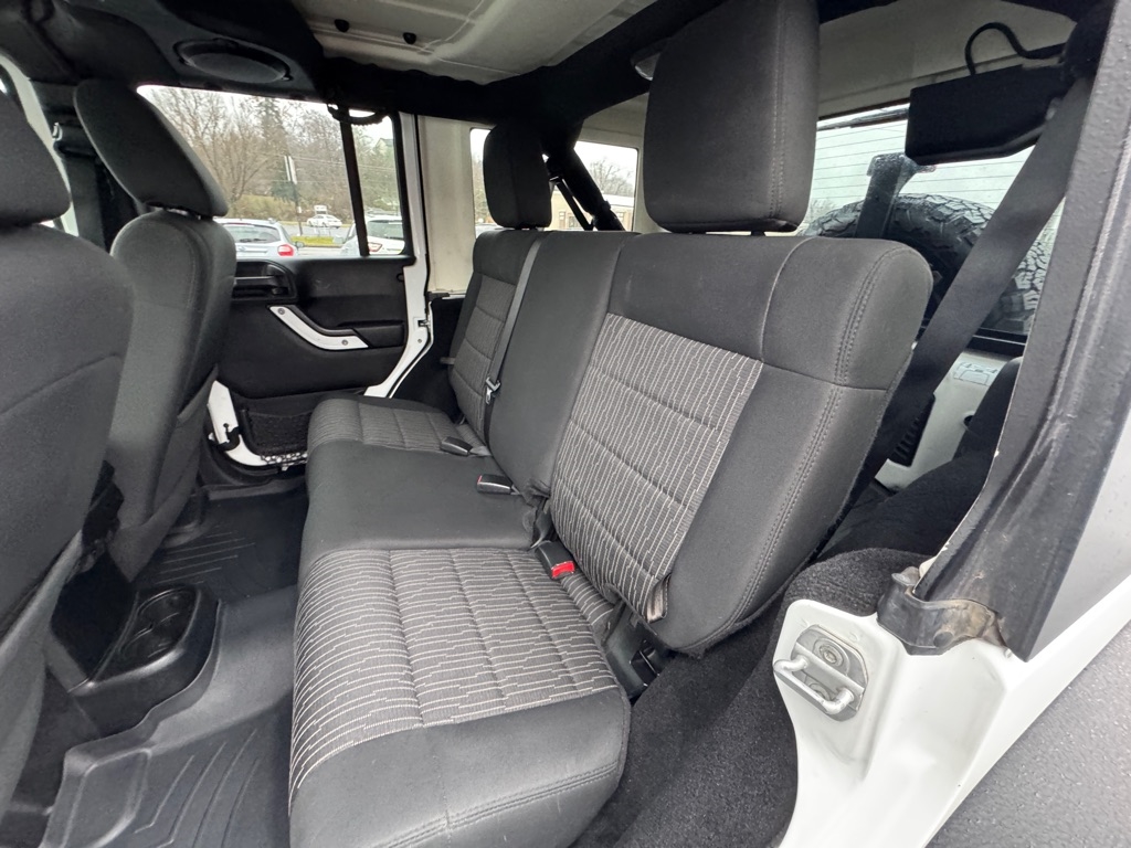 Jeep Wrangler Unlimited Rubicon 4WD 2012