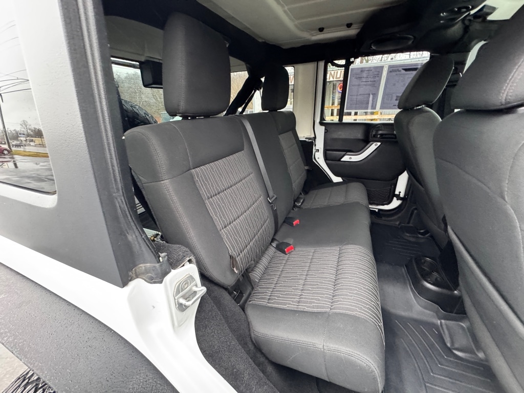 Jeep Wrangler Unlimited Rubicon 4WD 2012