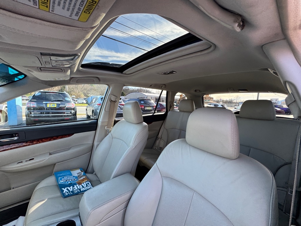 Subaru Outback 2.5i Limited 2011