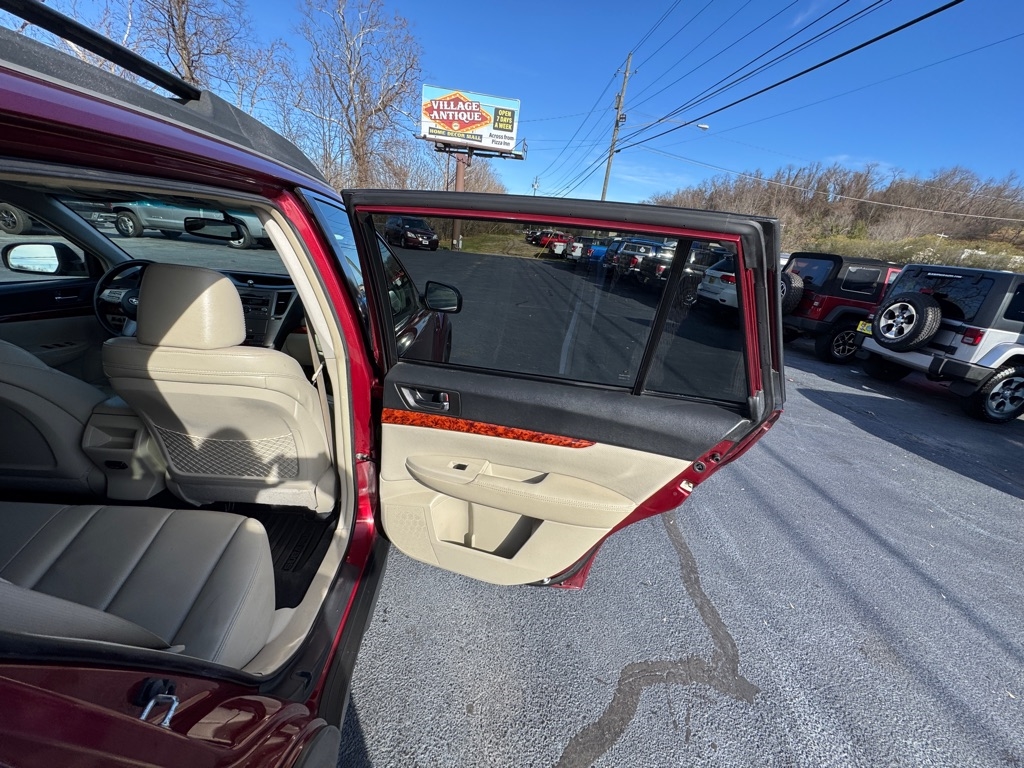 Subaru Outback 2.5i Limited 2011