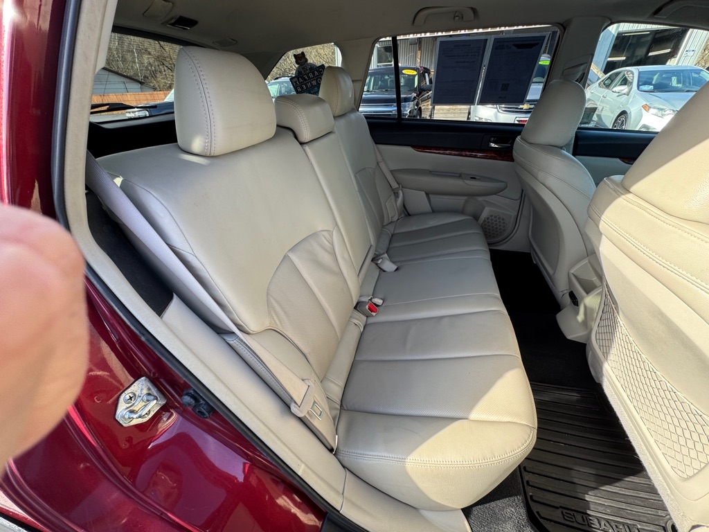 Subaru Outback 2.5i Limited 2011